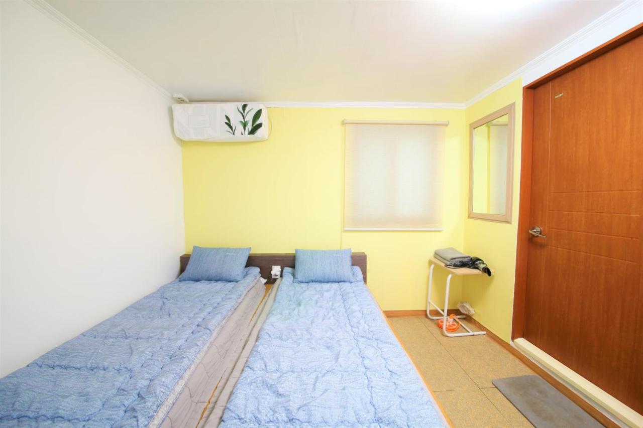 Twin Panda Guesthouse Seoul Exterior photo